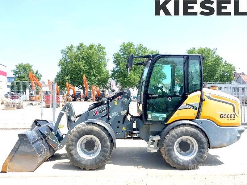 Giant G 5000 X-Tra Chargeuse compacte