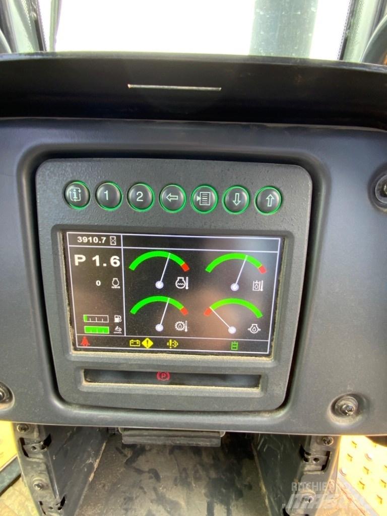 DEERE 750K Bouteurs sur chenilles