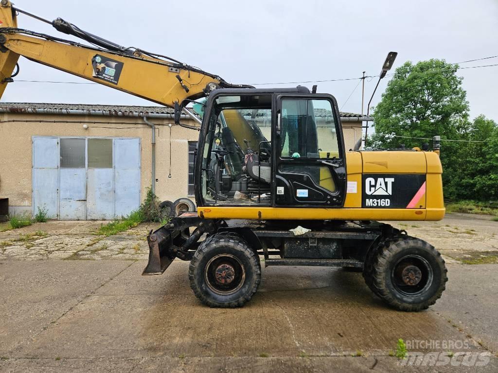 CAT M 316 D Pelle sur pneus