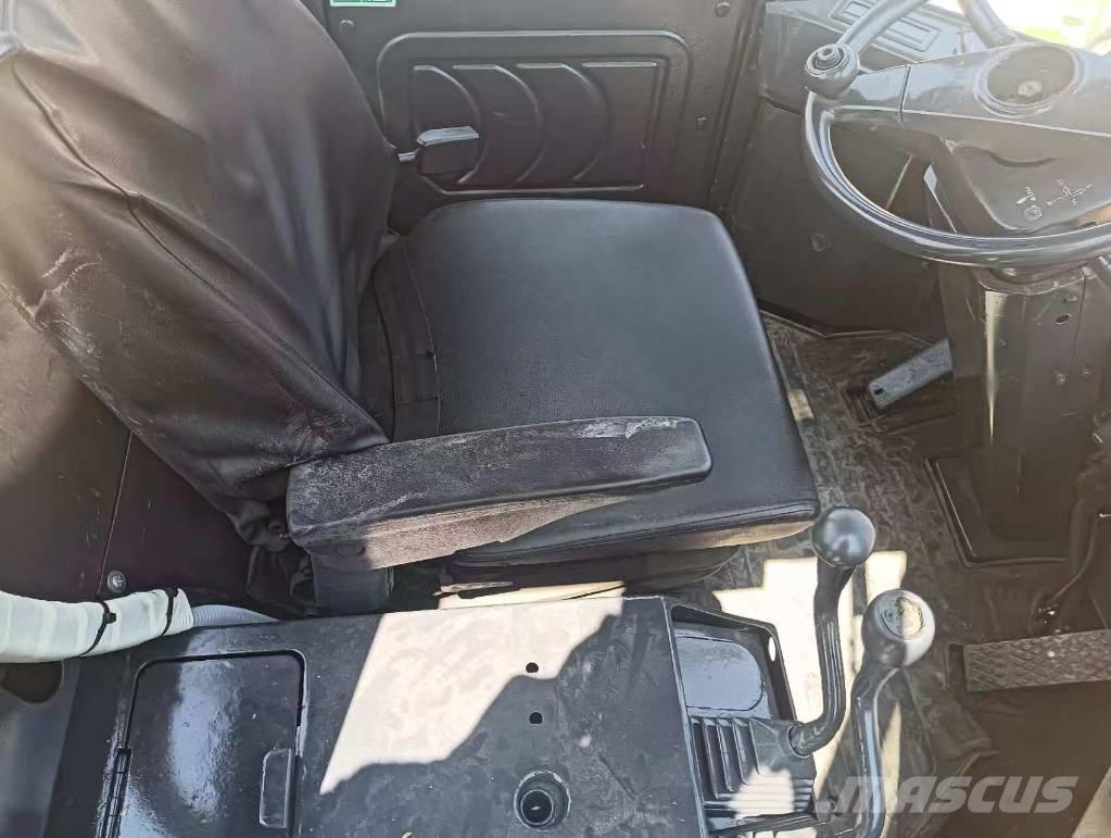 Komatsu WA 470-3 Chargeuse sur pneus