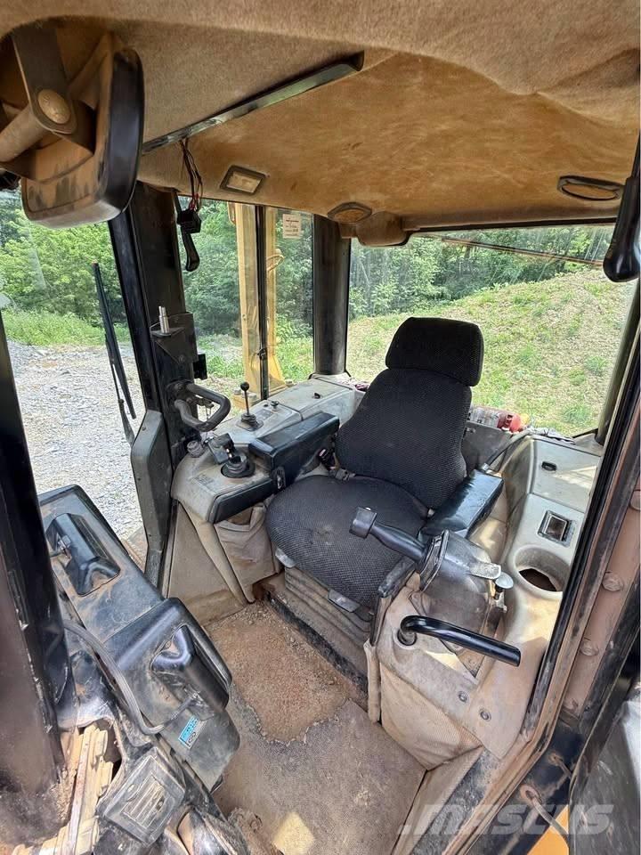 CAT D 6 N XL Bouteurs sur chenilles