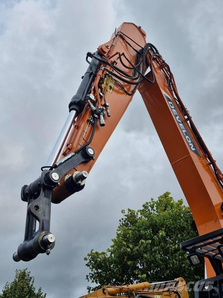 Develon DX 140 LCR-7 Pelle sur chenilles