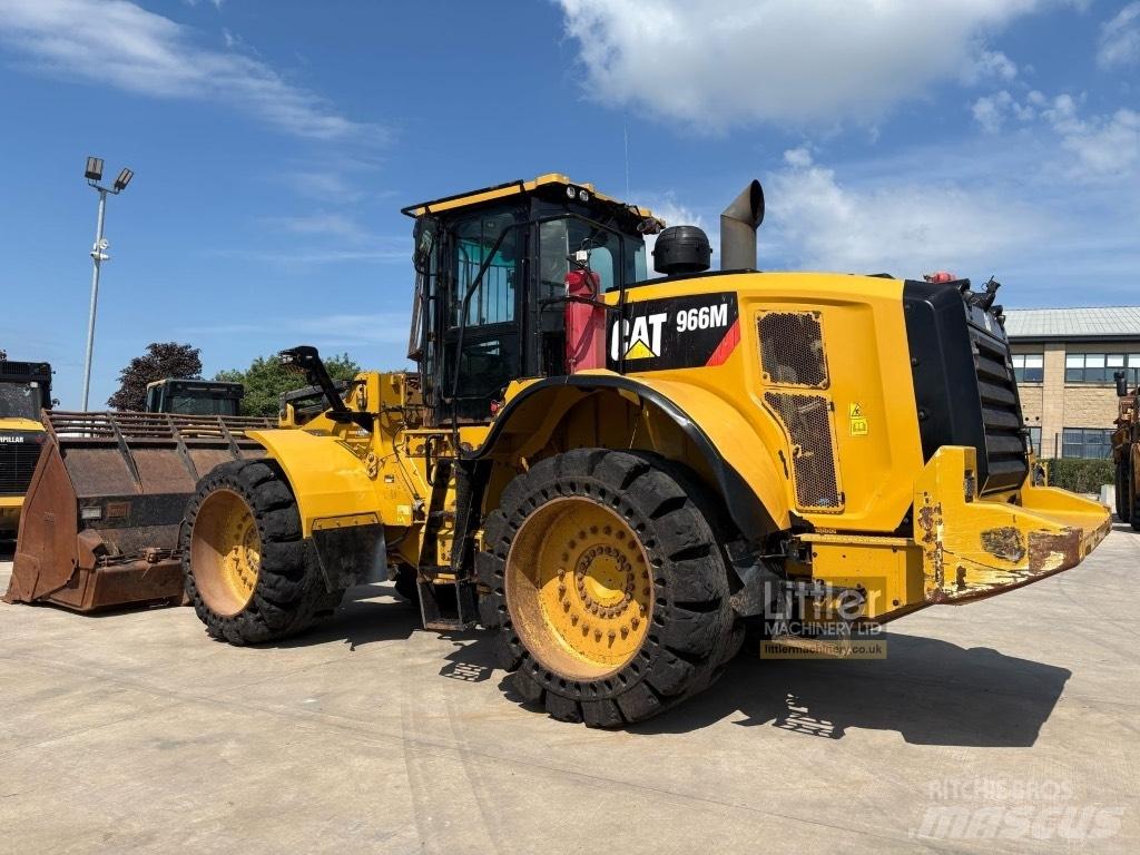 CAT 966 M Chargeuse sur pneus