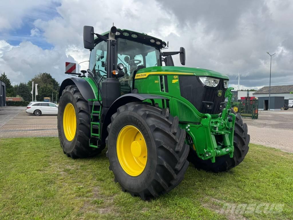 John Deere 6R 250 Tracteur