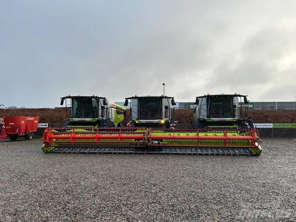 CLAAS Lexion 8800 TT Moissonneuse batteuse