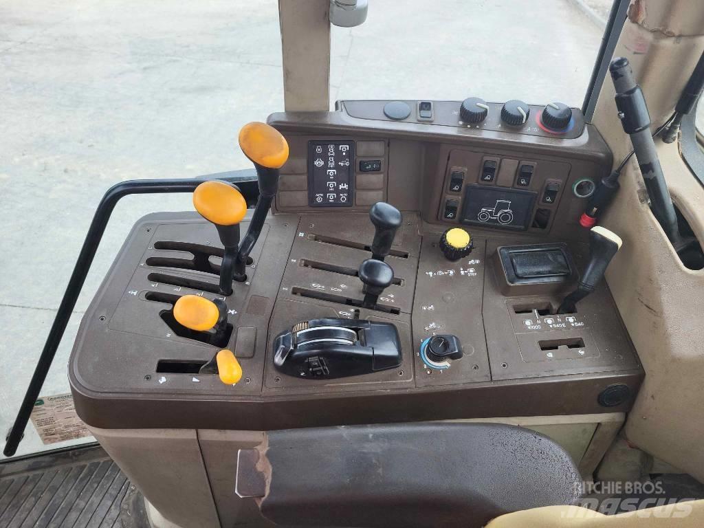 John Deere 6910 Tracteur