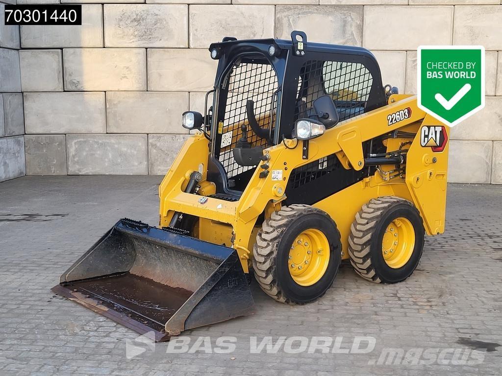 CAT 226 D3 Chargeuse compacte