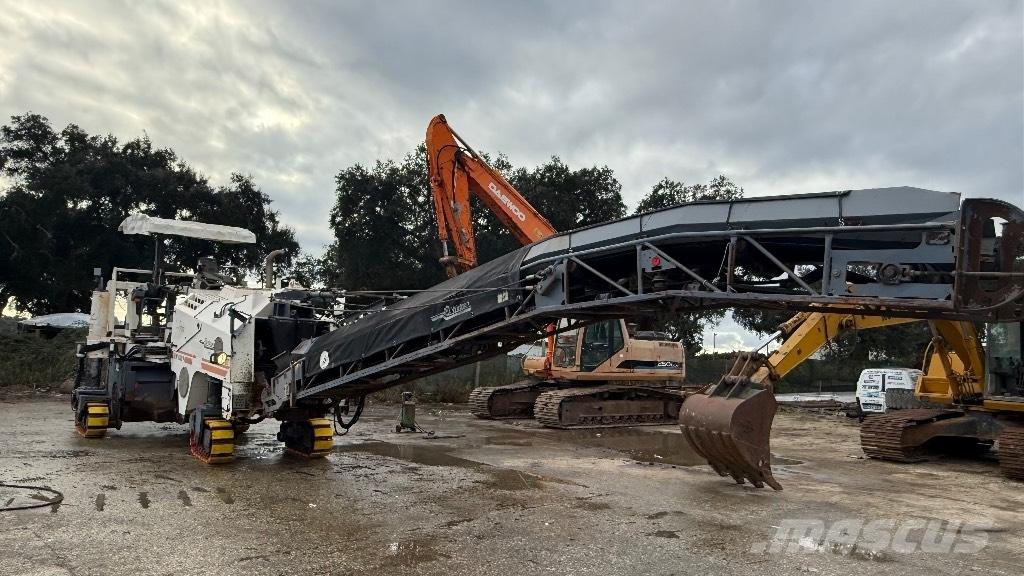 Wirtgen W1300F Fraiseuse à froid