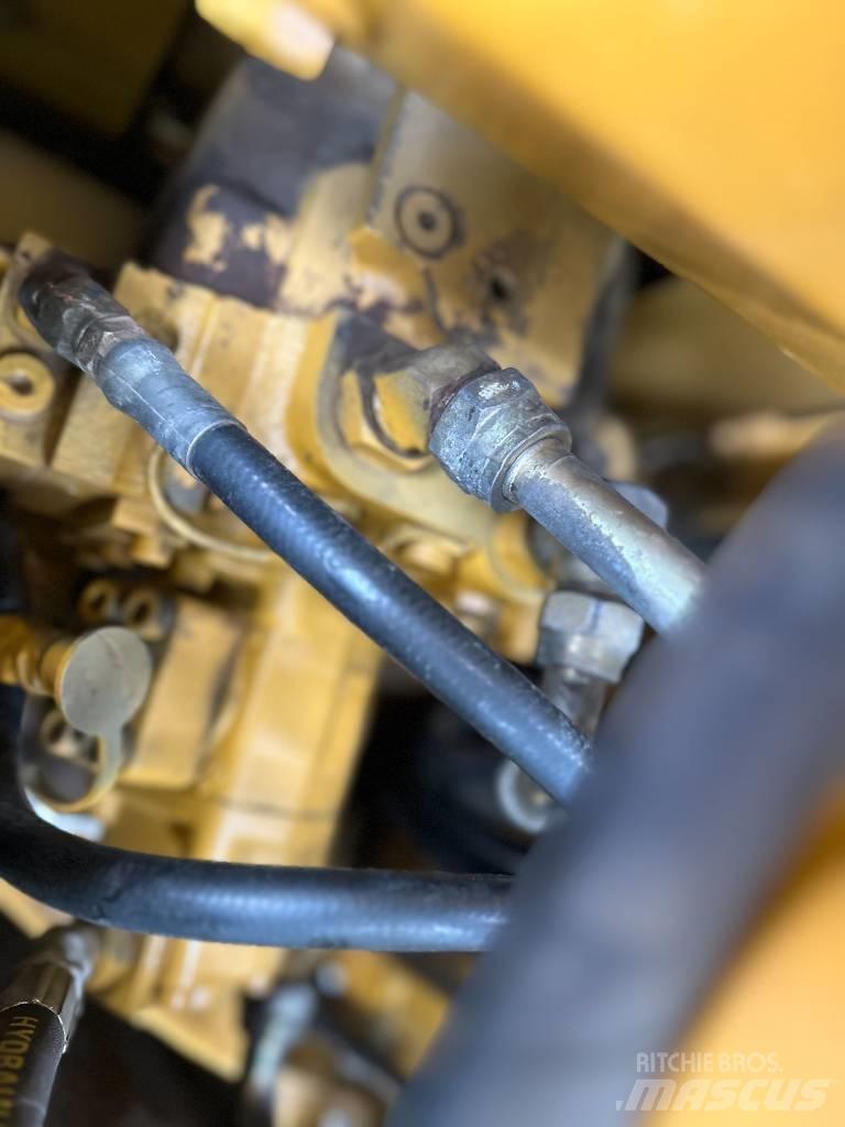 CAT 308C Pelle sur chenilles