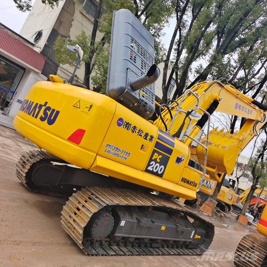 Komatsu PC 200 Pelle sur chenilles