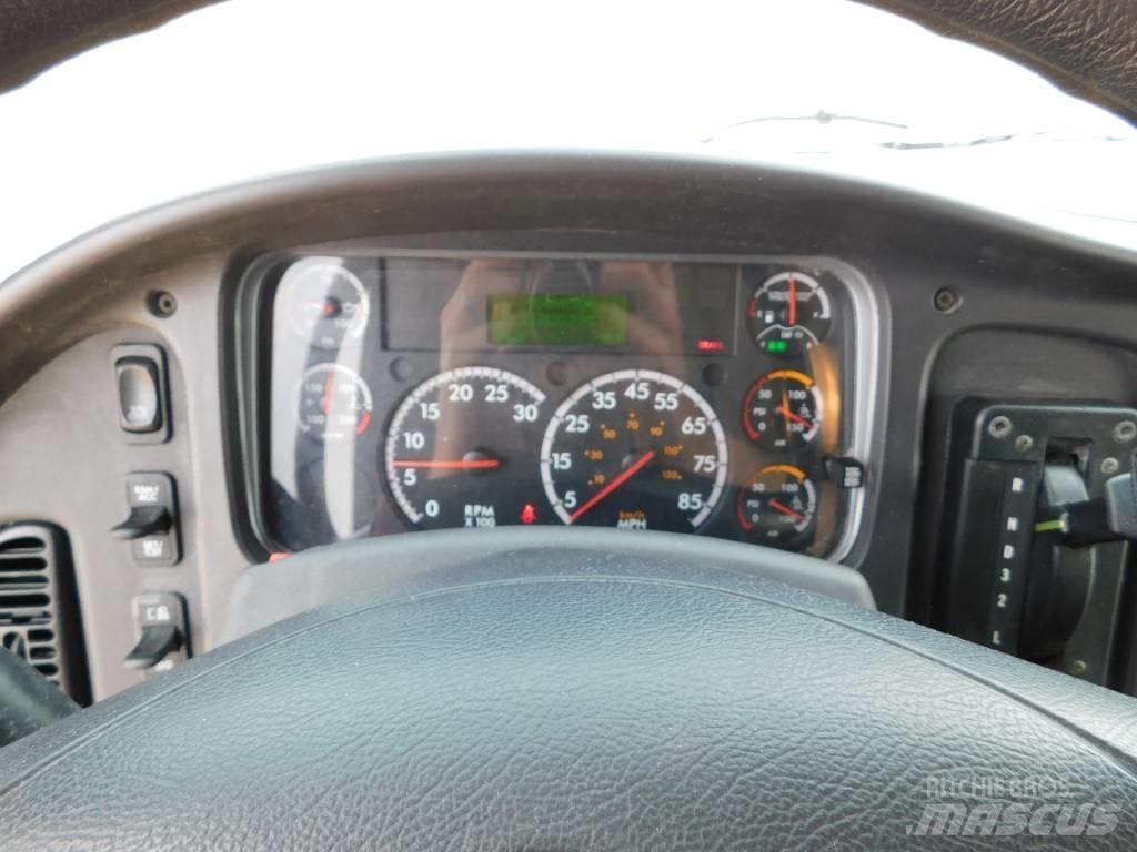 Freightliner M2 106 Camion porte container