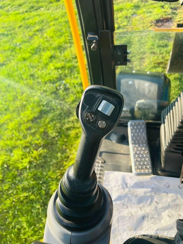 JCB 110 W Hydradig Pelle sur pneus