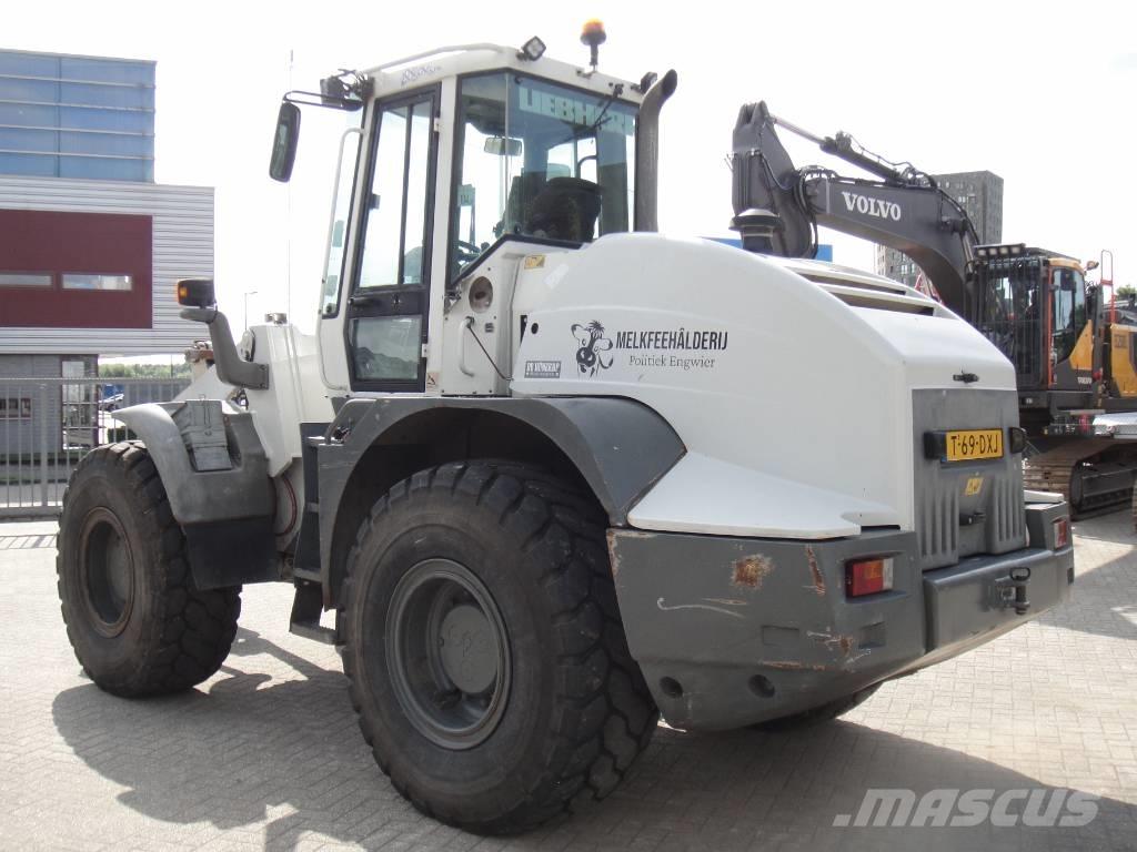 Liebherr L 538 Chargeuse sur pneus