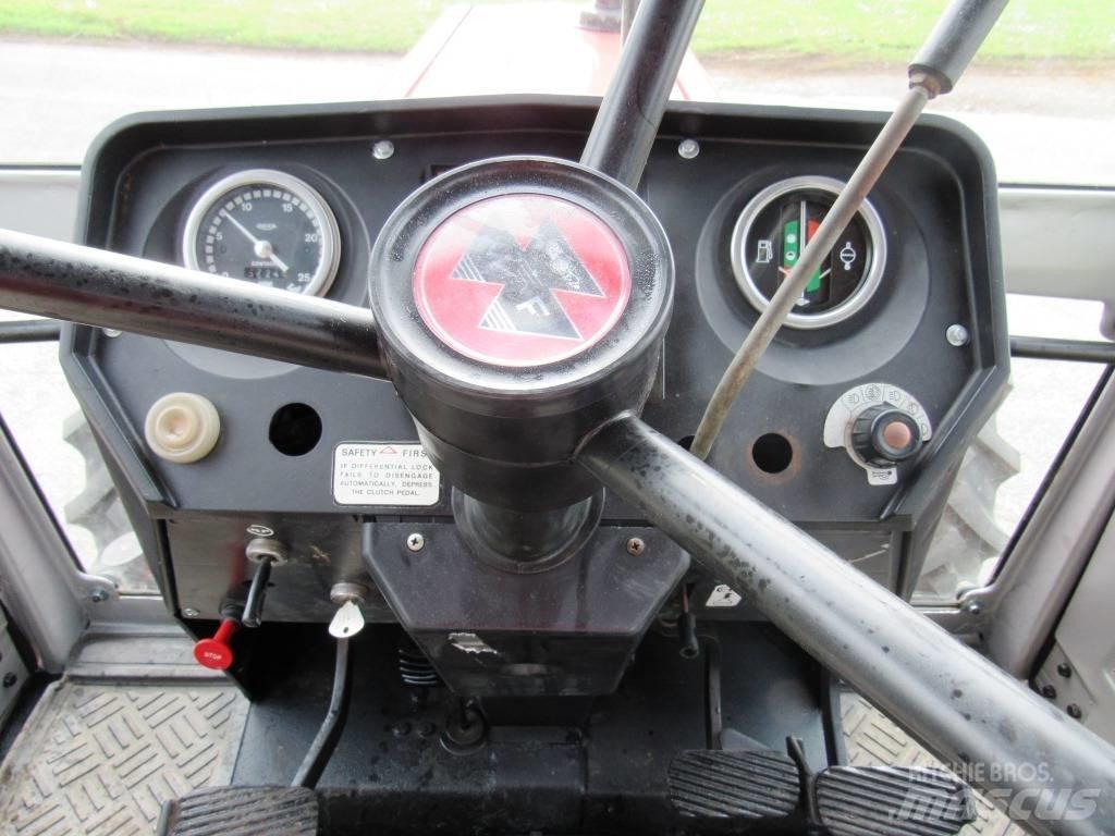 Massey Ferguson 690 Tracteur