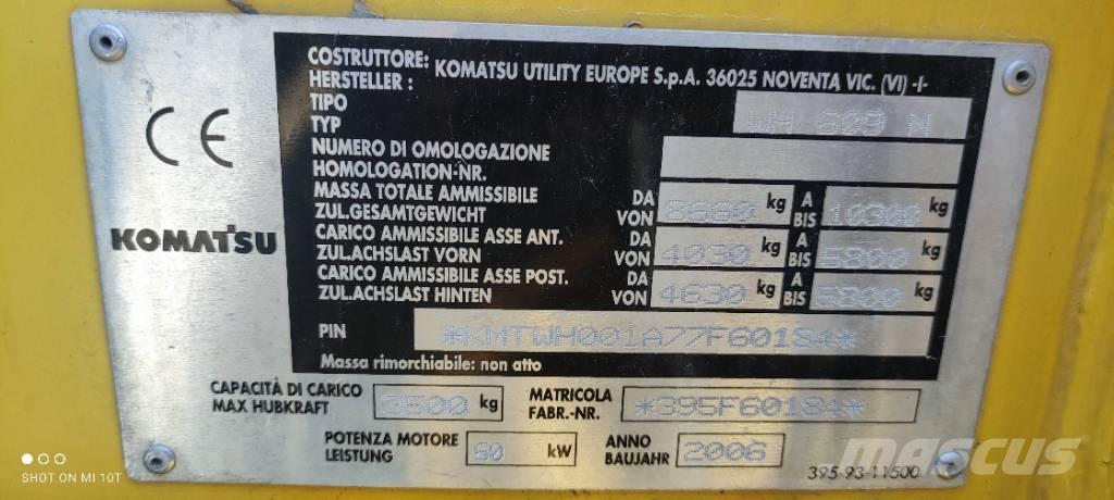 Komatsu WH 609 Chariot télescopique