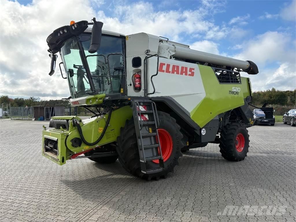 CLAAS TRION 520 Moissonneuse batteuse