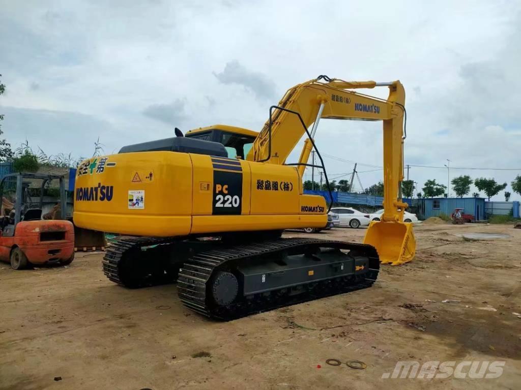 Komatsu PC 220 Pelle sur chenilles