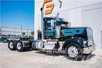 Kenworth W 900 Tracteur routier