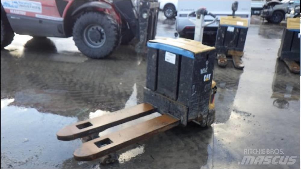 CAT NPP 20 N2E Transpalette accompagnant