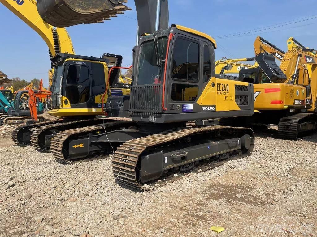 Volvo ec240 Pelle longue portée