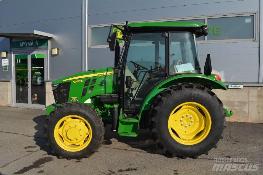 John Deere 5058E Tracteur