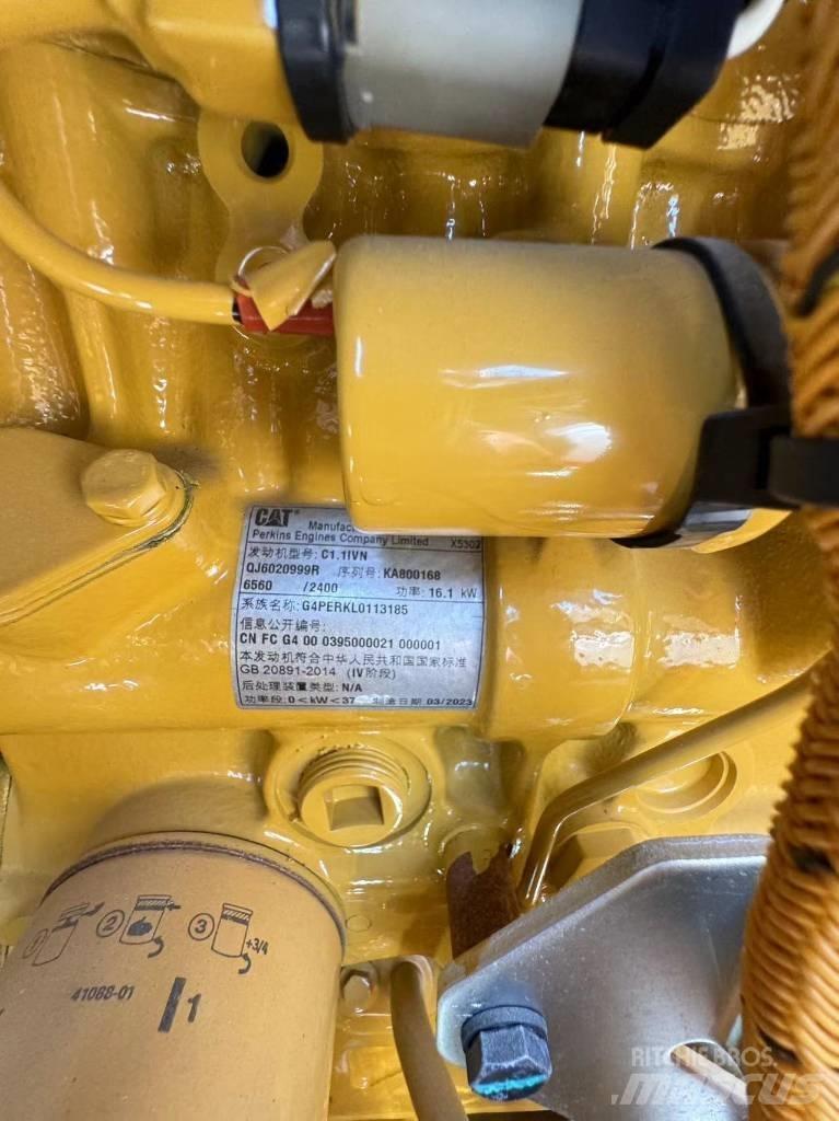 CAT 302 Mini pelle < 7t