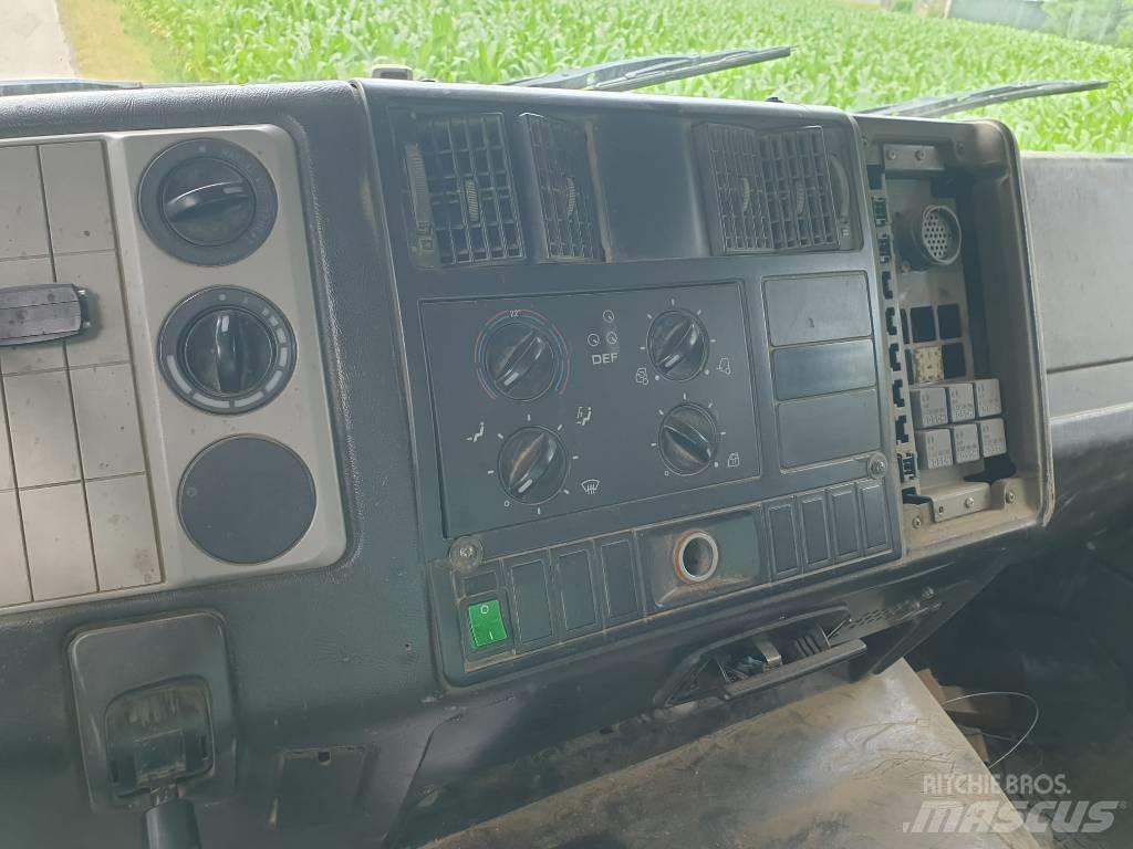 MAN 33.403 Camion benne
