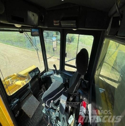 Bomag BC772EB-2 Rouleaux monocylindre