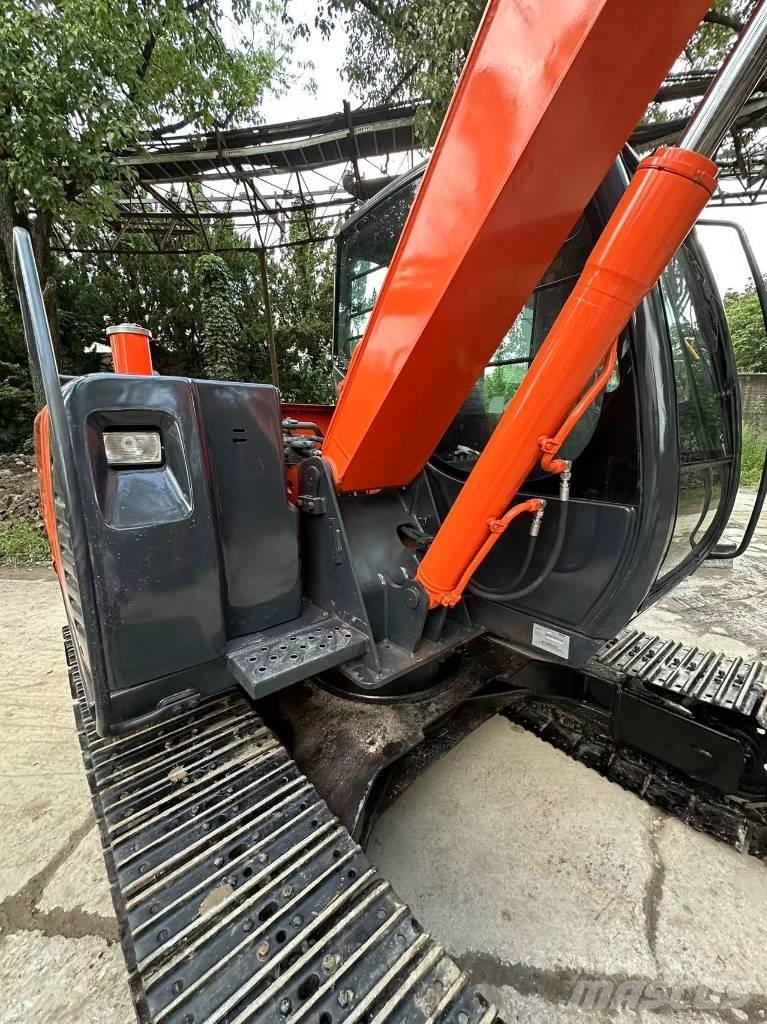 Hitachi 70 Pelle sur chenilles