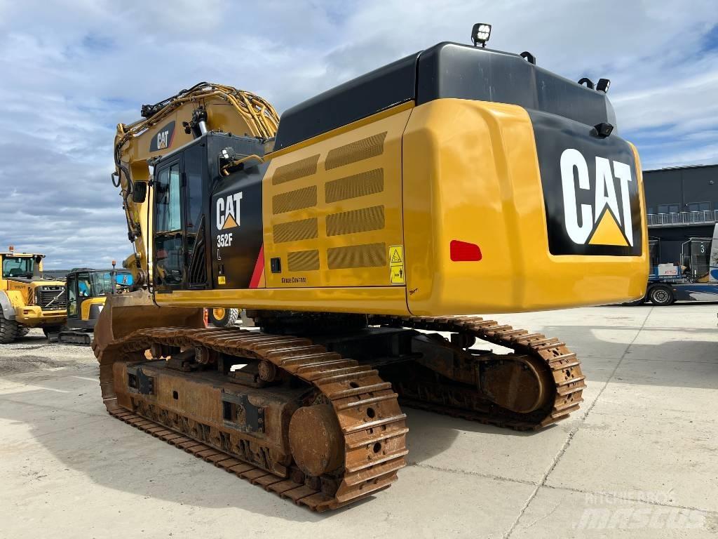 CAT 352F Pelle sur chenilles