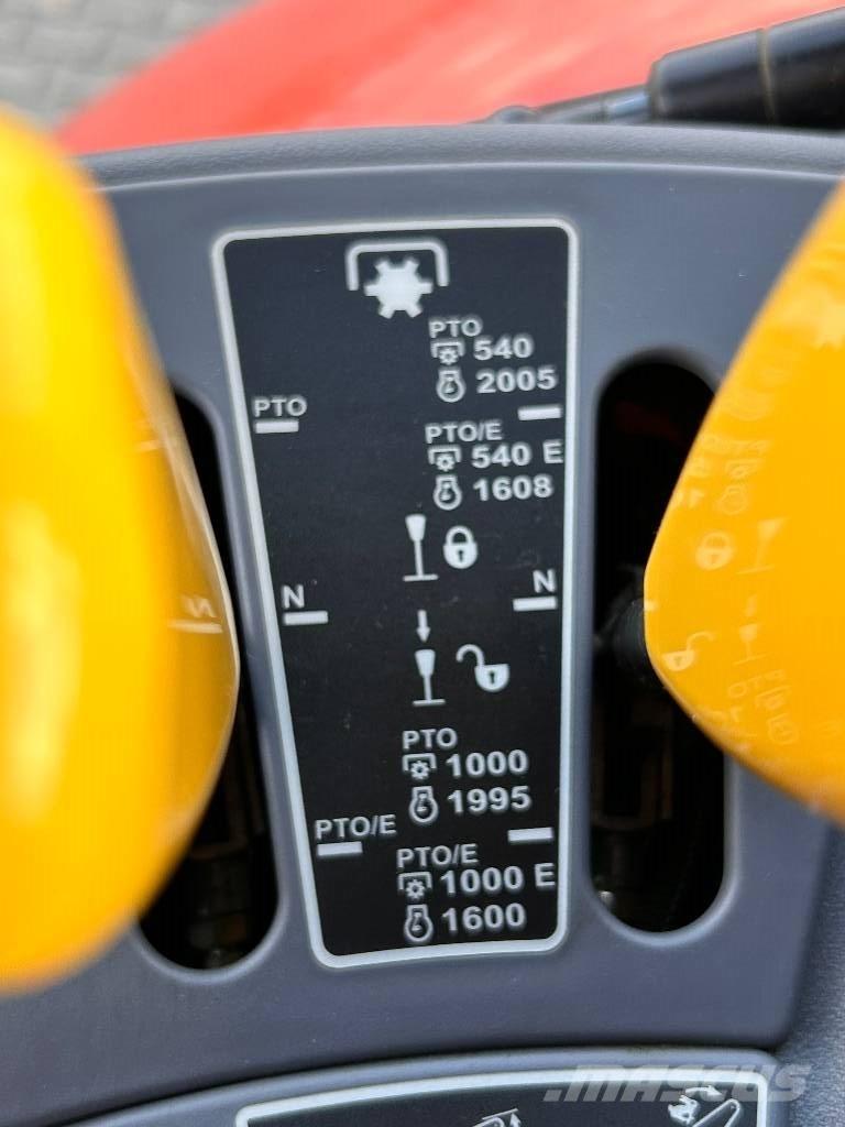 Kubota M 7153 Tracteur
