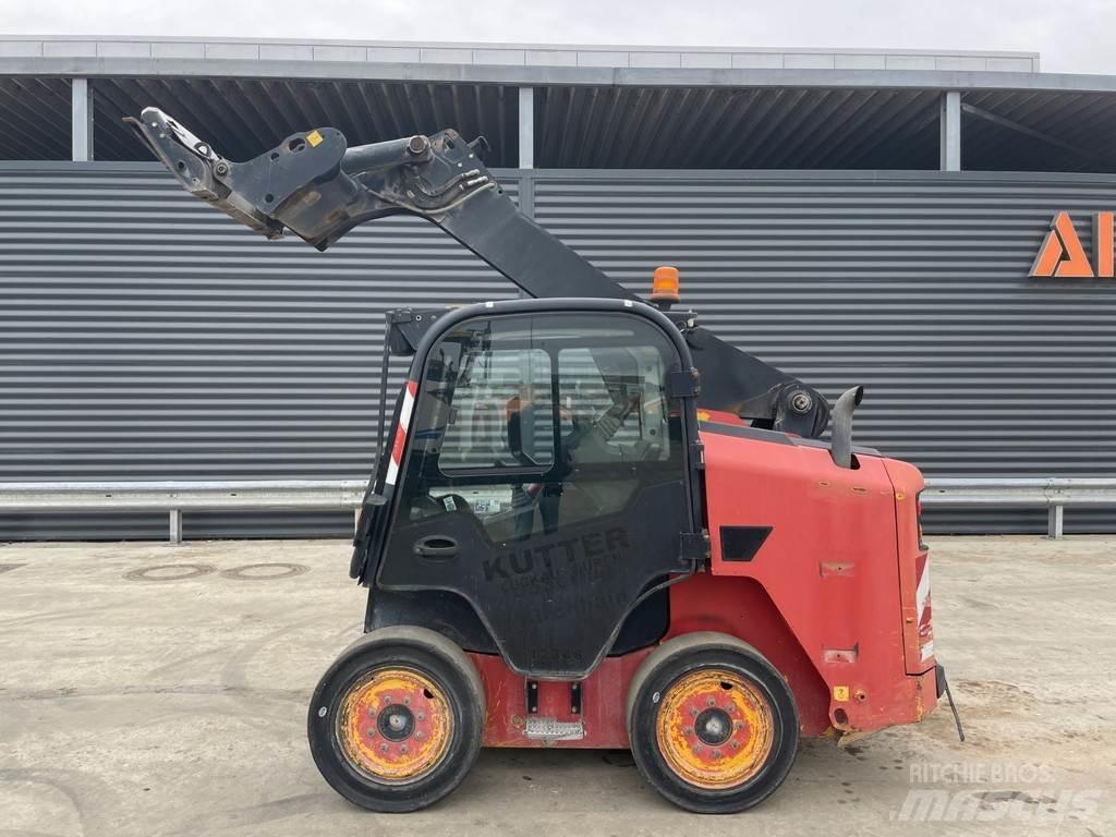 JCB R260 Débusqueur