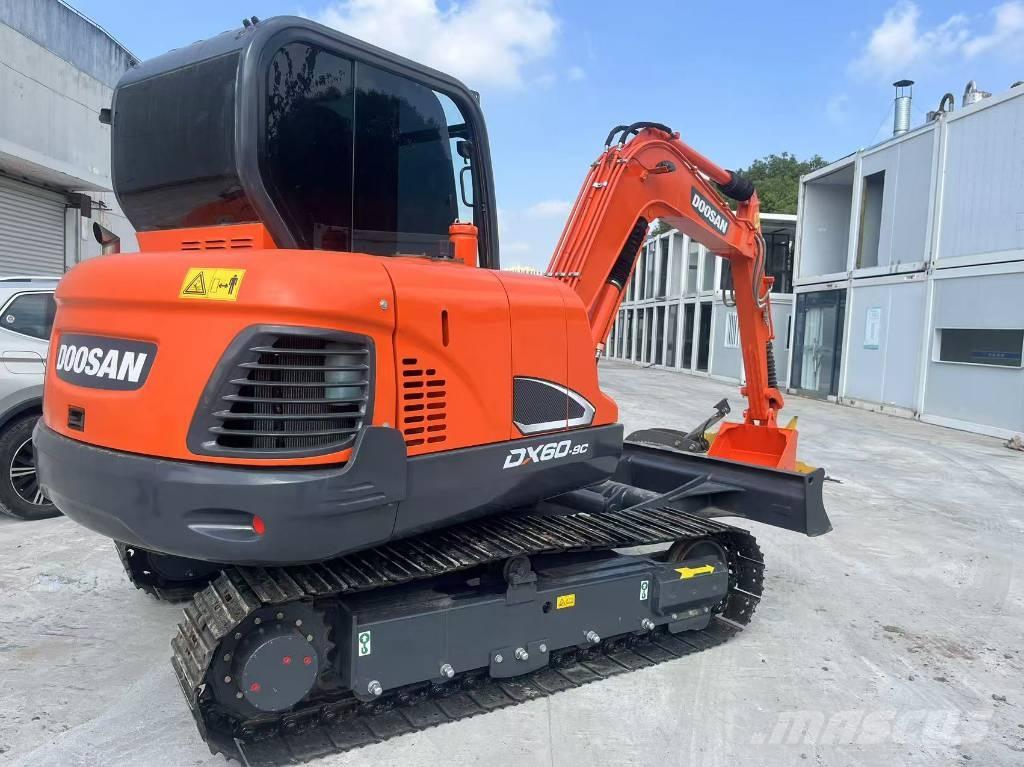 Doosan DX 60 Mini pelle < 7t