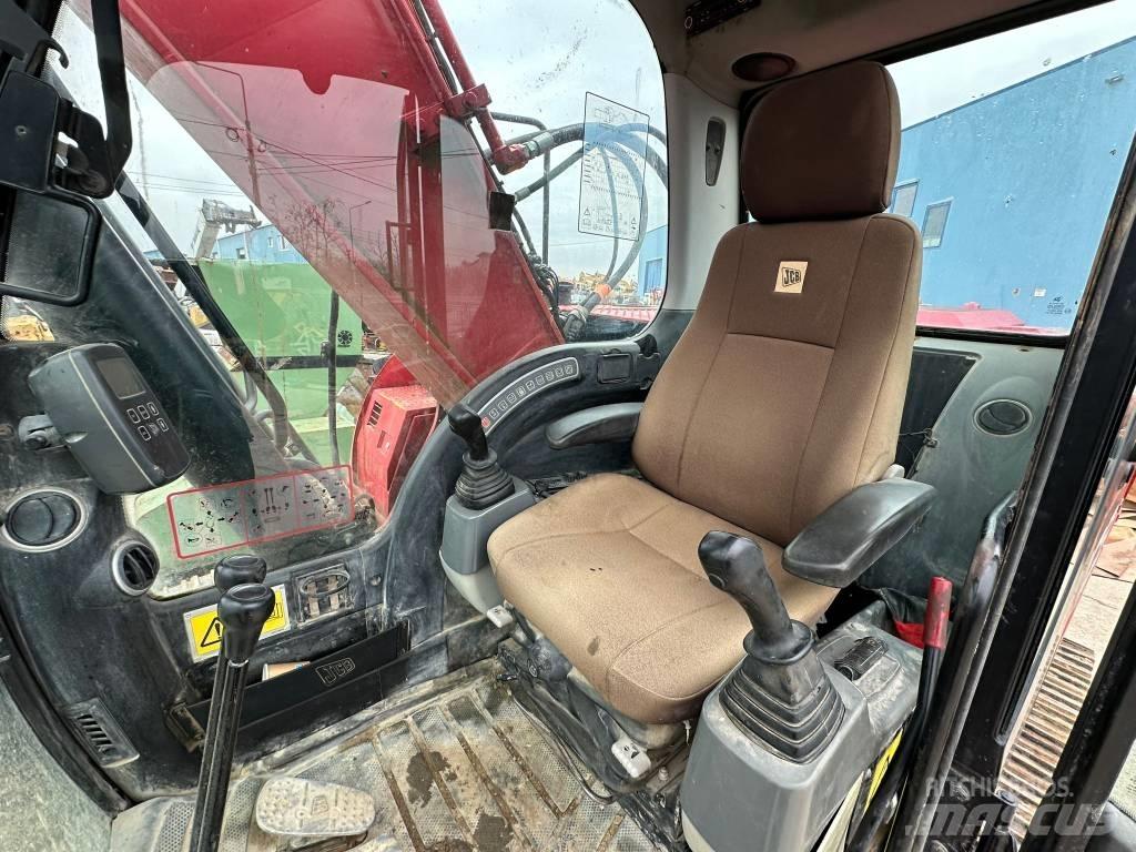JCB JS 240 N LC Pelle sur chenilles