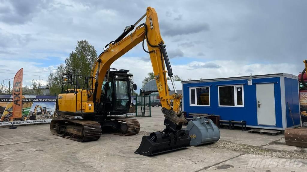 JCB JS 130 LC Pelle sur chenilles