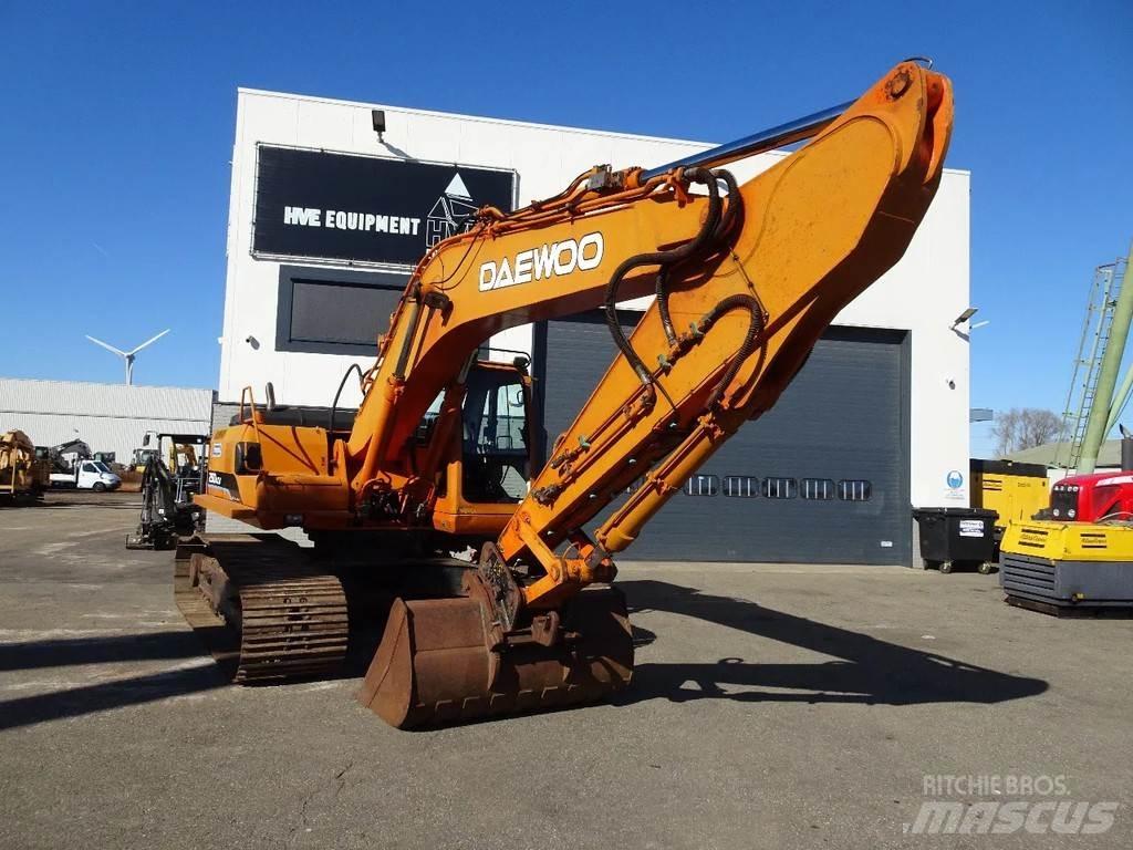 Daewoo SL250LC-V Pelle sur chenilles
