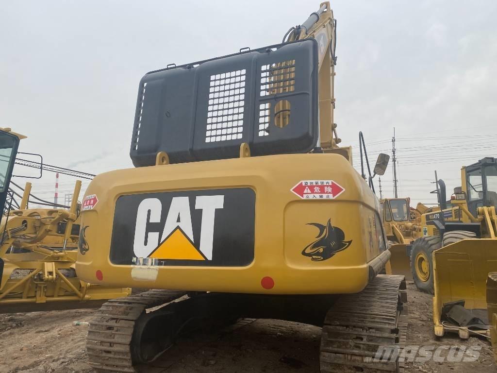 CAT 330 D L Pelle sur chenilles