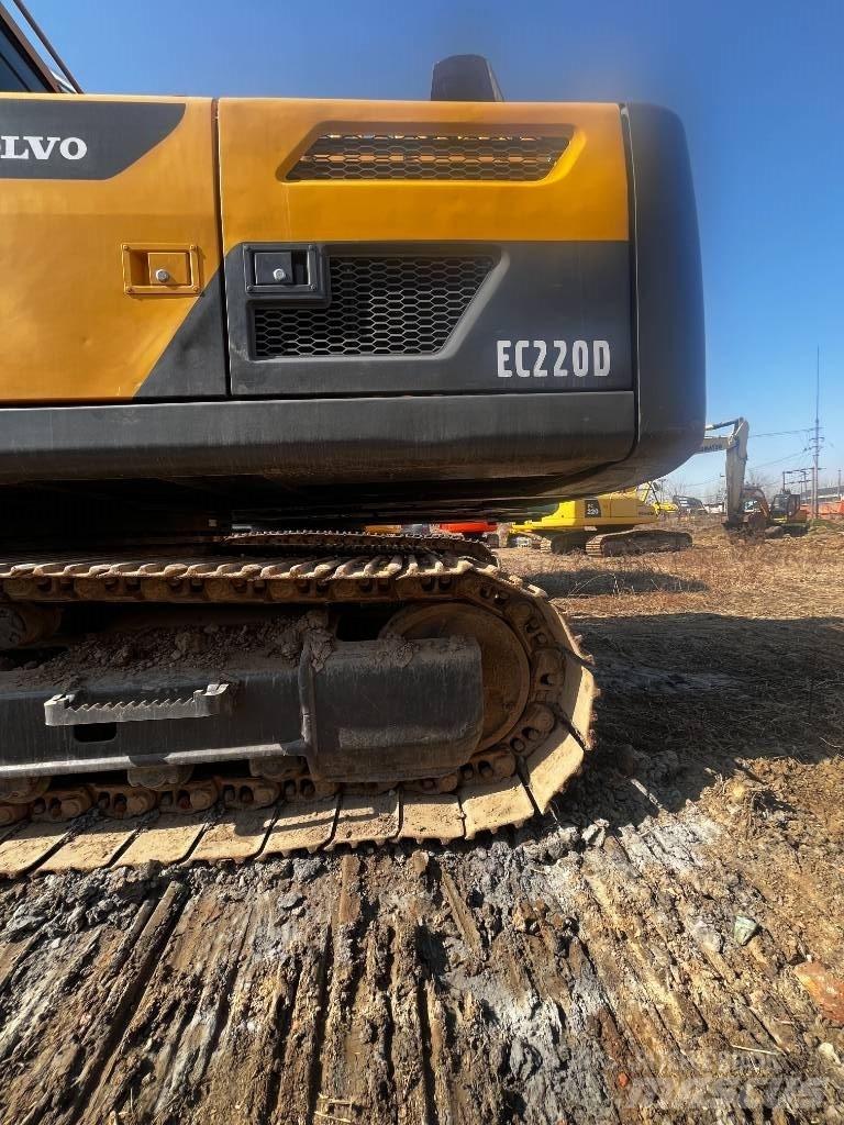 Volvo EC 220 Pelle sur chenilles