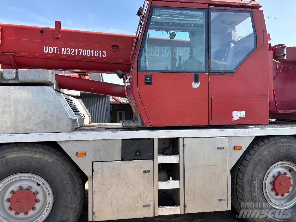 Liebherr LTM 1030 Grues tout terrain