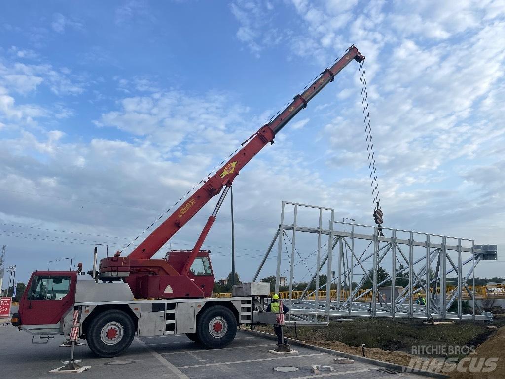 Liebherr LTM 1030 Grues tout terrain