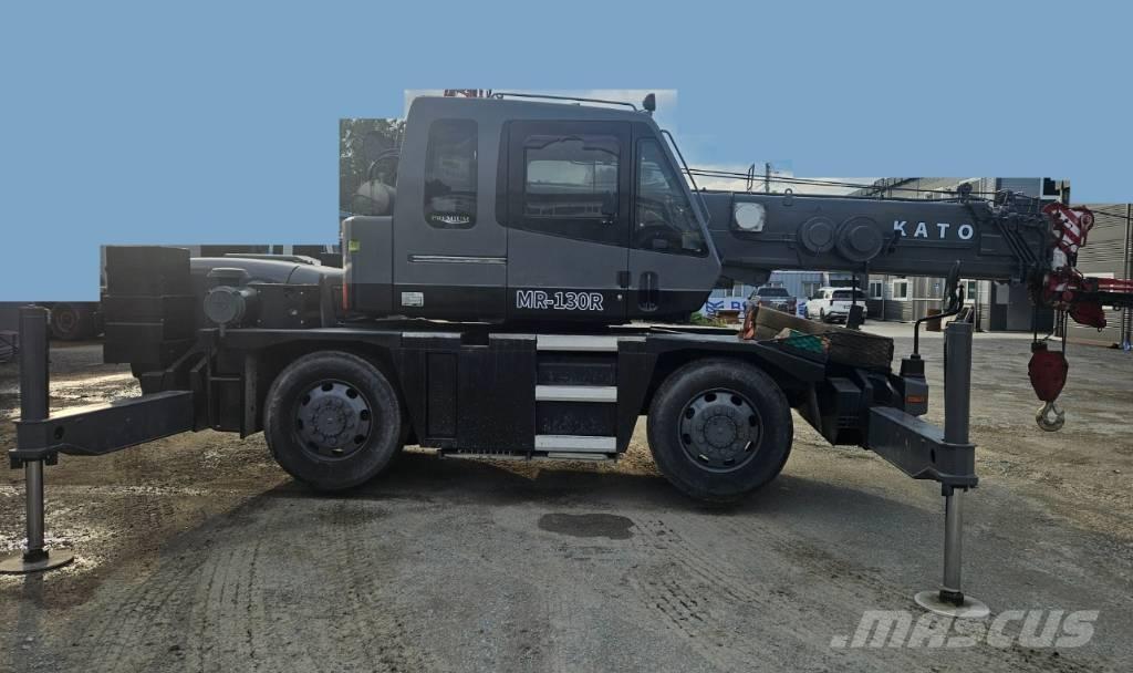 Kato KRM-13H-2 Grues tout terrain