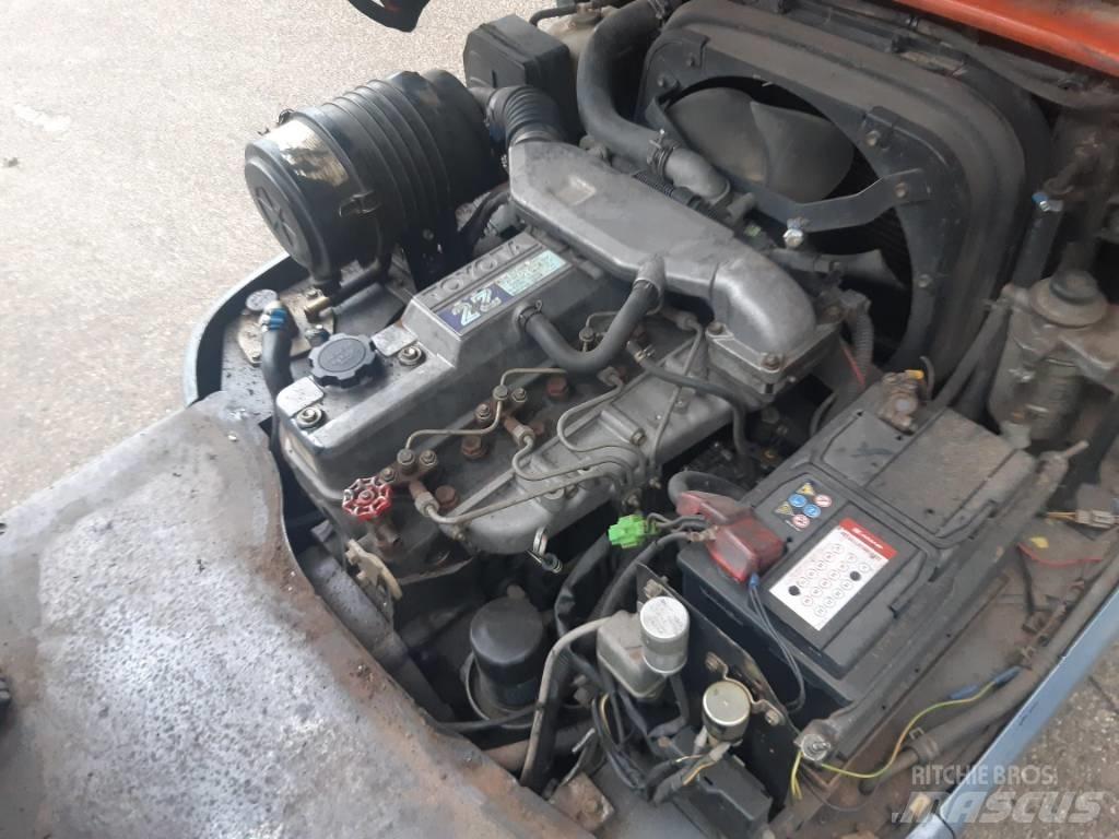 Toyota 6 FDF 25 Chariots diesel
