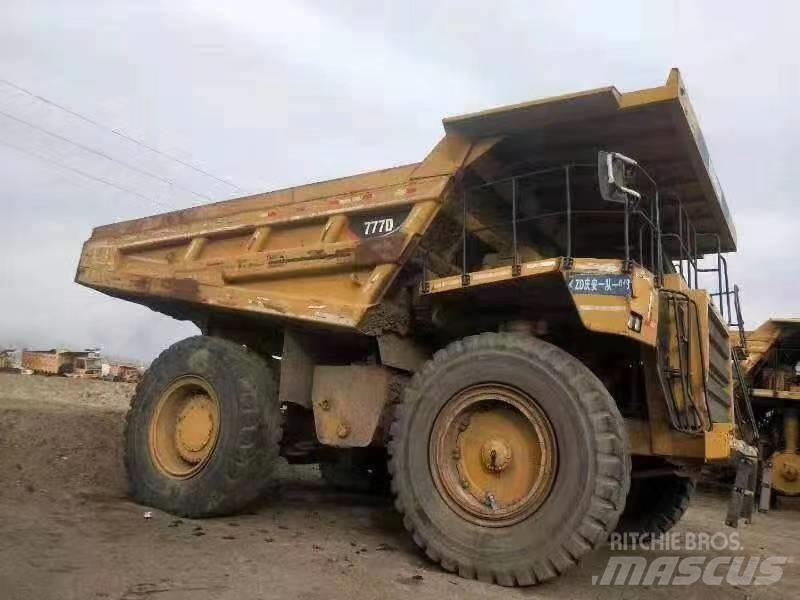 CAT 777 D Tombereau rigide