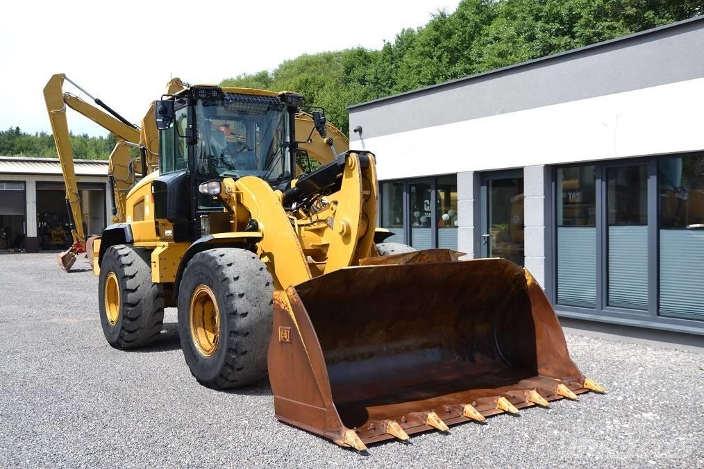 CAT 938 M Chargeuse sur pneus