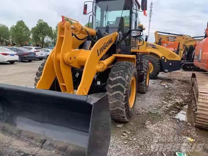 LiuGong 835 Chargeuse sur pneus