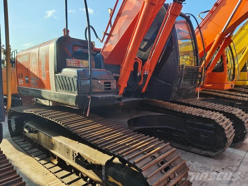Hitachi ZX 210 Pelle sur chenilles