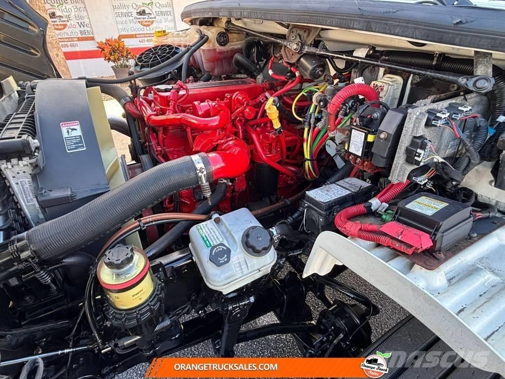 Freightliner M2 Camion Fourgon