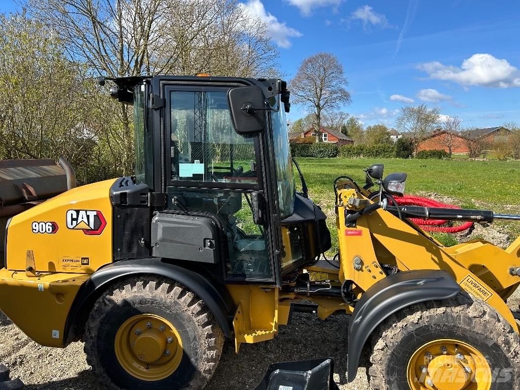 CAT 906 Chargeuse sur pneus