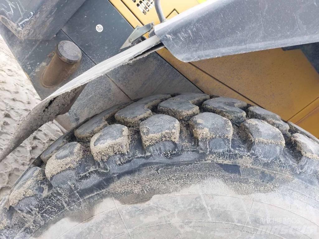 Komatsu WA380-5 Chargeuse sur pneus