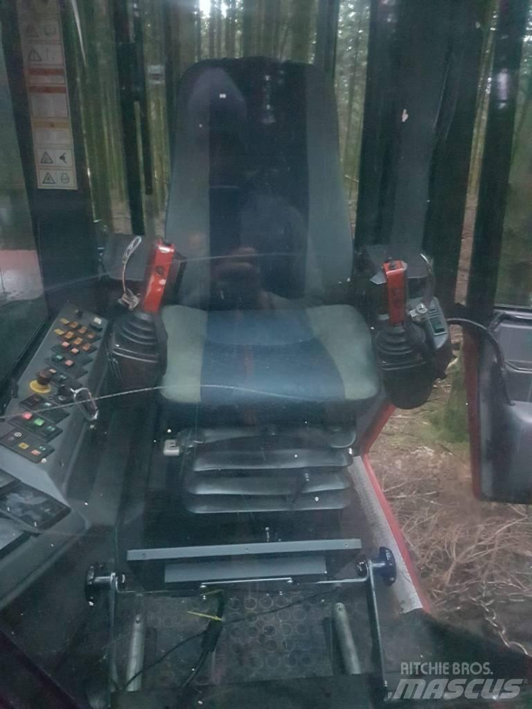 Valmet 921 Abatteuse